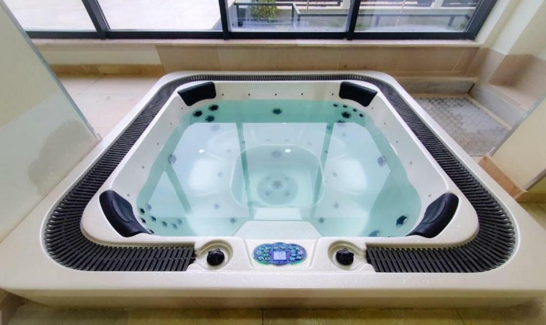 Alezzi Luxury Apartment Spa Resort Piscina Incalzita Sauna Parking Navodari Dış mekan fotoğraf