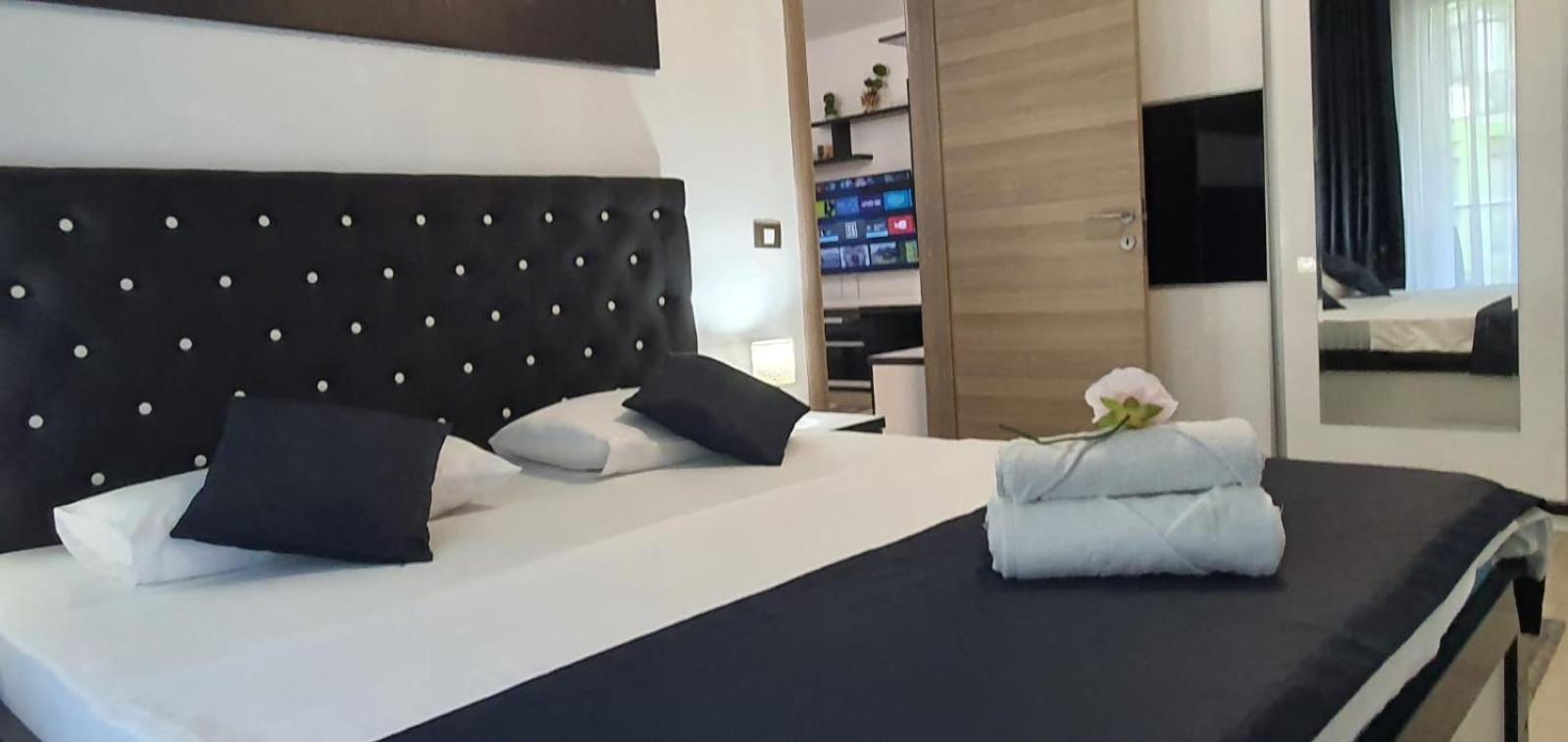 Alezzi Luxury Apartment Spa Resort Piscina Incalzita Sauna Parking Navodari Dış mekan fotoğraf